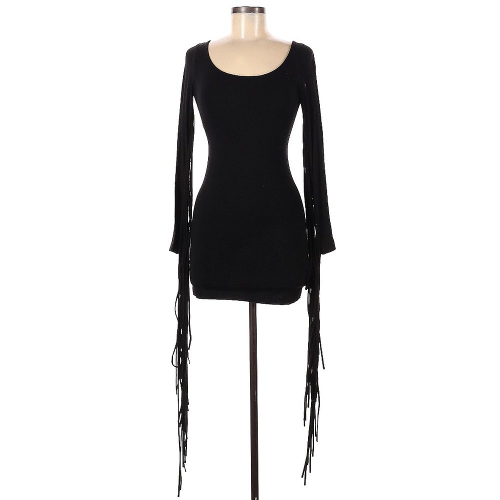 💥HOT ITEM💥 Bodycon Macrame and Fringe Dress in Black - Picture 8 of 14